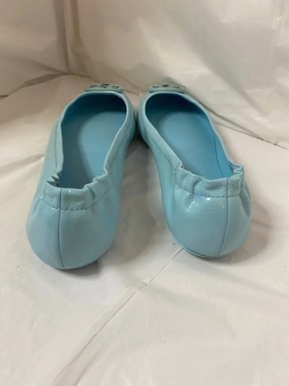 Tory Burch Minnie Travel Ballet Flats –Light Blue Patent Leather, size 8M